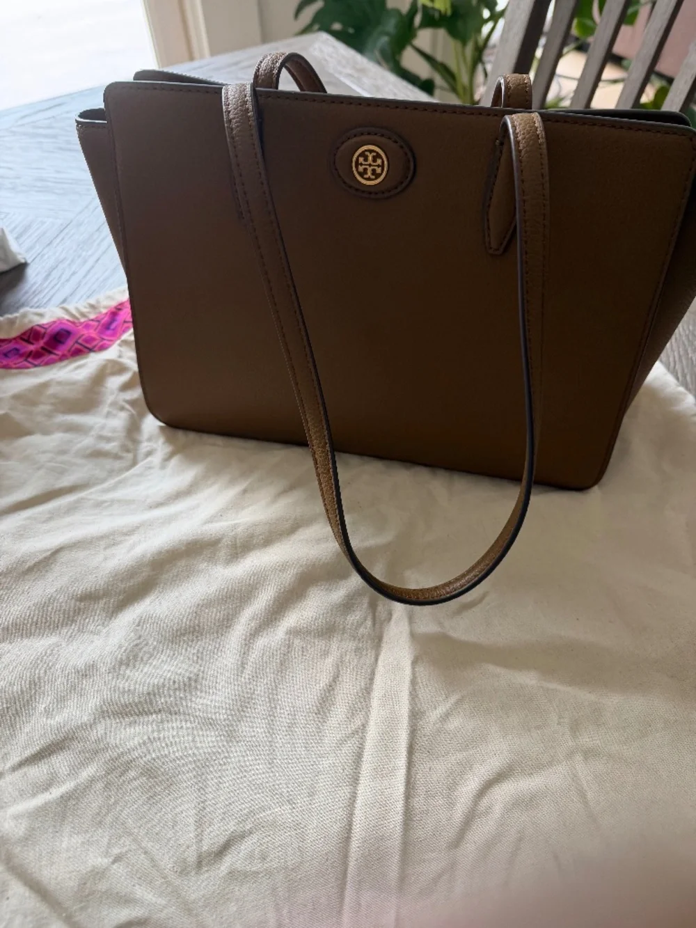 Tory Burch Robinson Pebbled Leather Tote Tigers Eye Color Excellent Condition